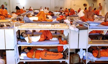 private prison crowded 